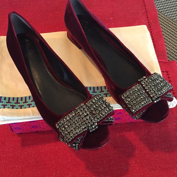 Tory Burch Sparkling Crystal Encrusted Velvet Shoes Never Used - Picture 2 of 8